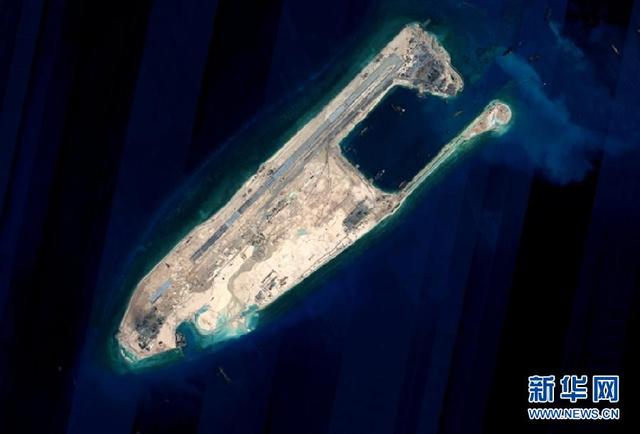 中国在永暑礁新建机场进行校验试飞 越南反对